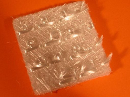 Materiale composito in fibra di vetro e schiuma